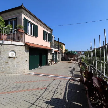Miki Apartmán